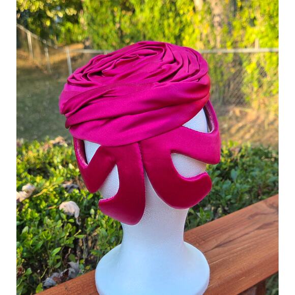 A Rose with a Bow Vintage 50s/60s Pillbox Hat  Fuchsia Satin Old Hollywood Glam - Picture 1 of 10